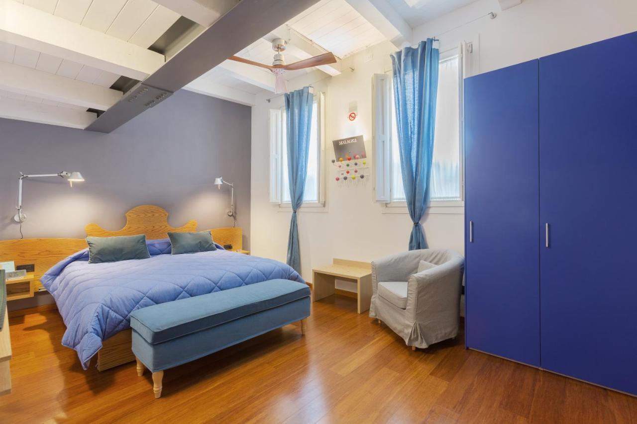 Malagigi Guest House フェラーラ エクステリア 写真
